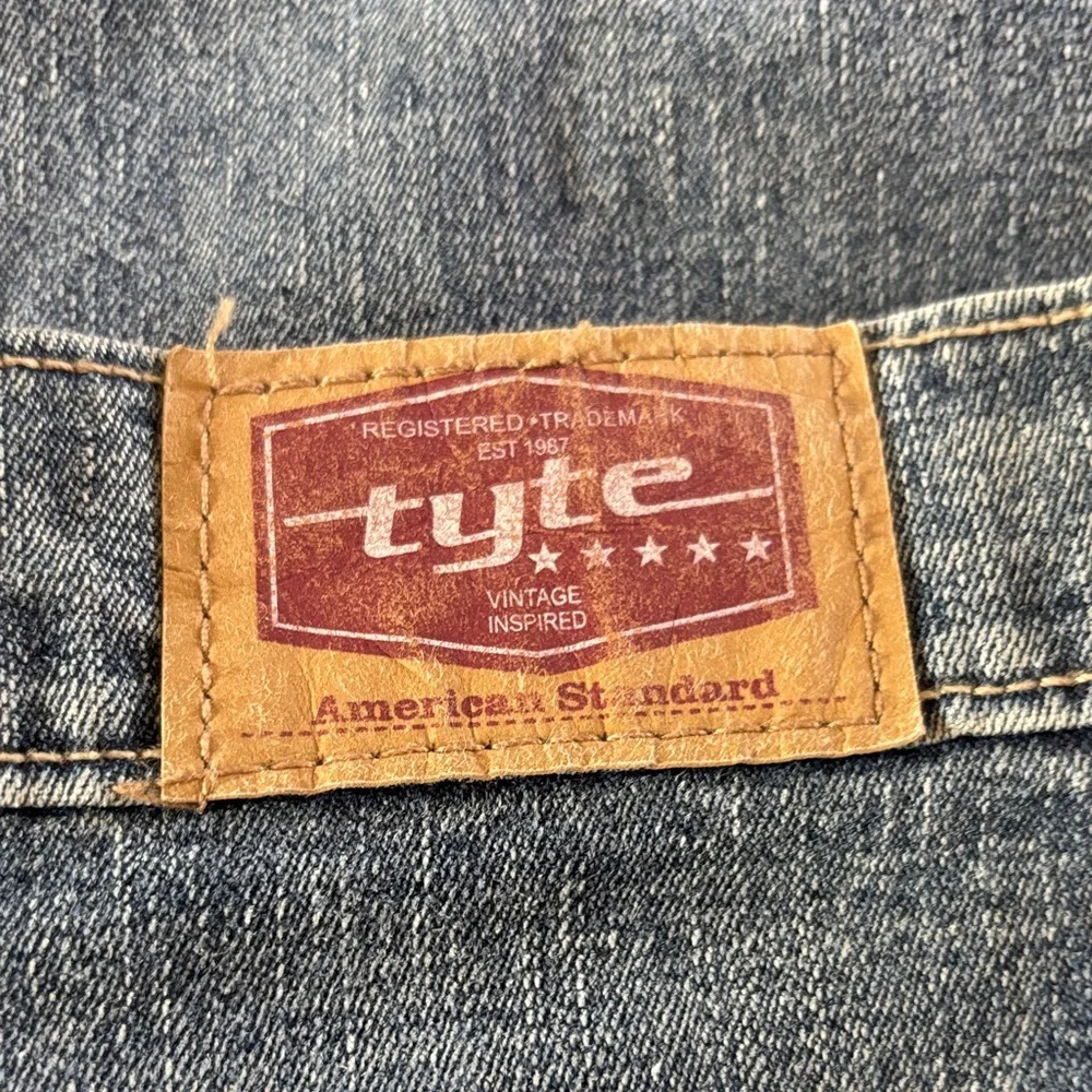 Tyte Jeans Women's Boot Cut in Classic Blue Size 5 EUC Distressed - Picture 10 of 10